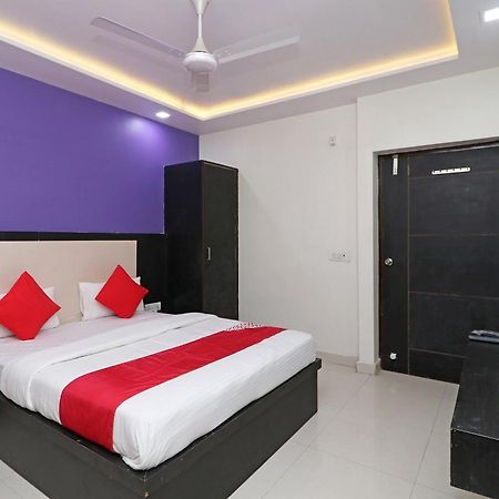 אגרה Oyo Hotel The Orient Tree מראה חיצוני תמונה