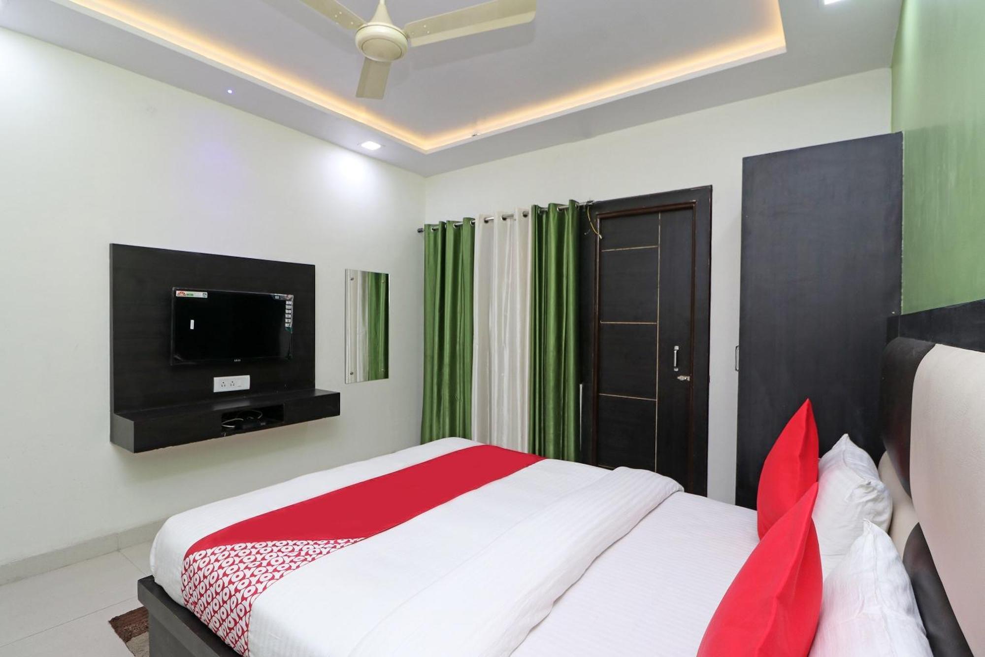 אגרה Oyo Hotel The Orient Tree מראה חיצוני תמונה