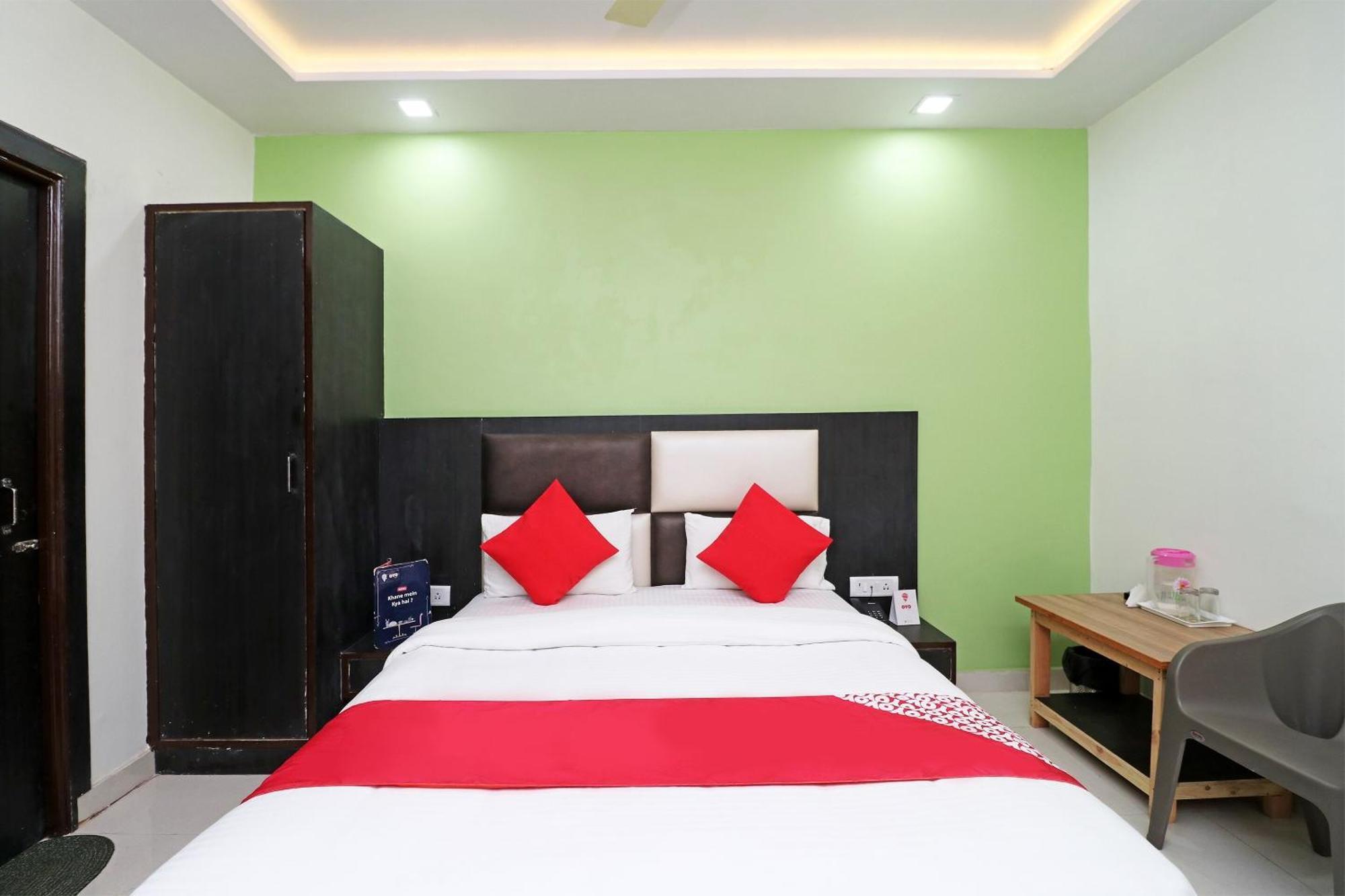 אגרה Oyo Hotel The Orient Tree מראה חיצוני תמונה